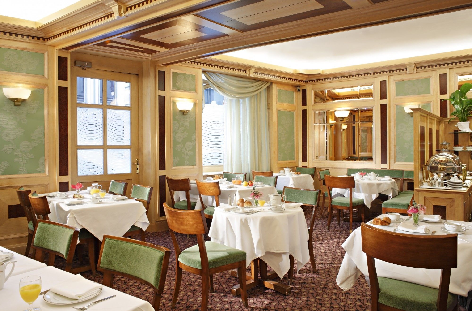 Rochester Champs Elysees Paris Restaurant photo